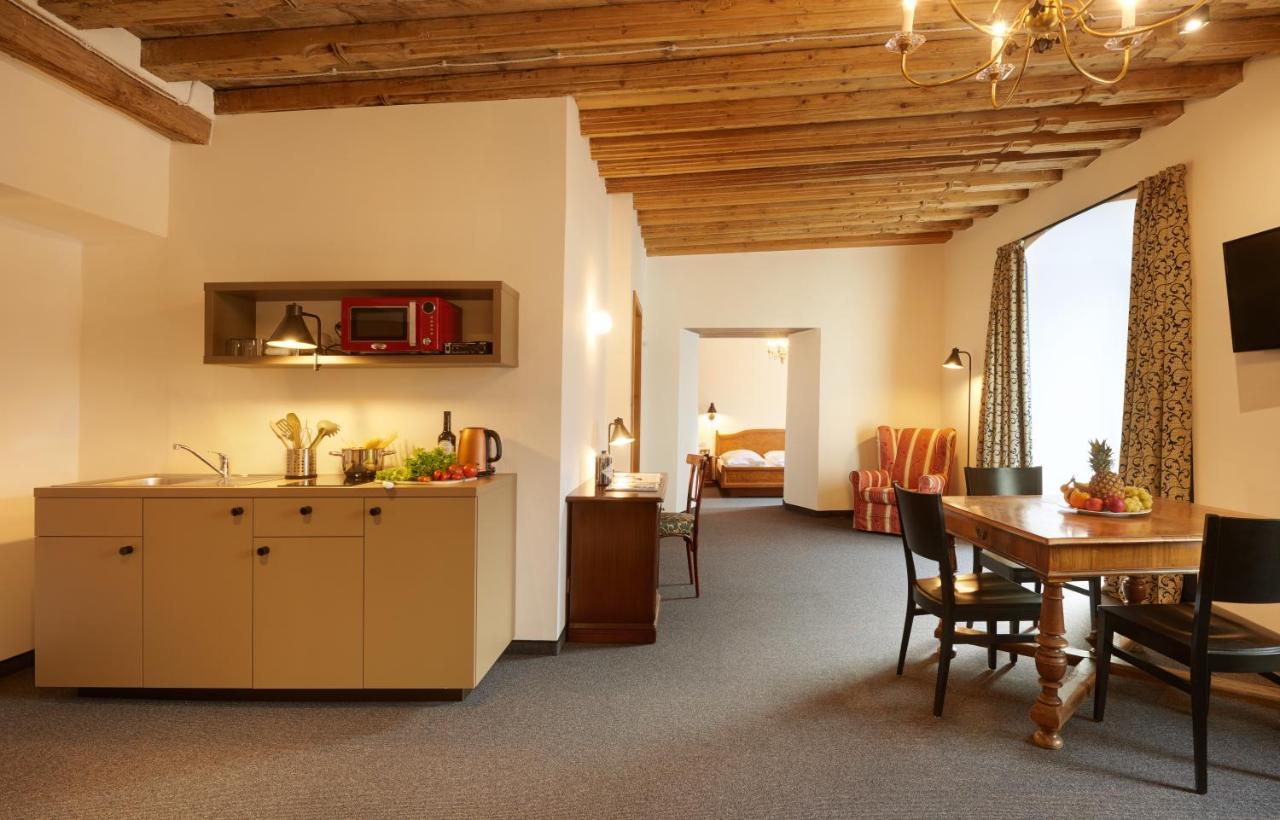 Historic Guesthouse Bircher B&B Apartments Near Sterzing Campo di Trens Bagian luar foto