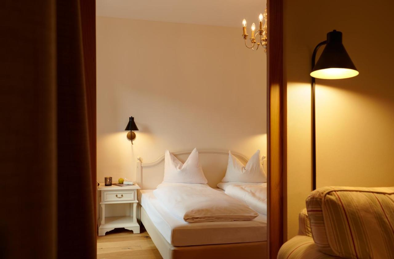 Historic Guesthouse Bircher B&B Apartments Near Sterzing Campo di Trens Bagian luar foto
