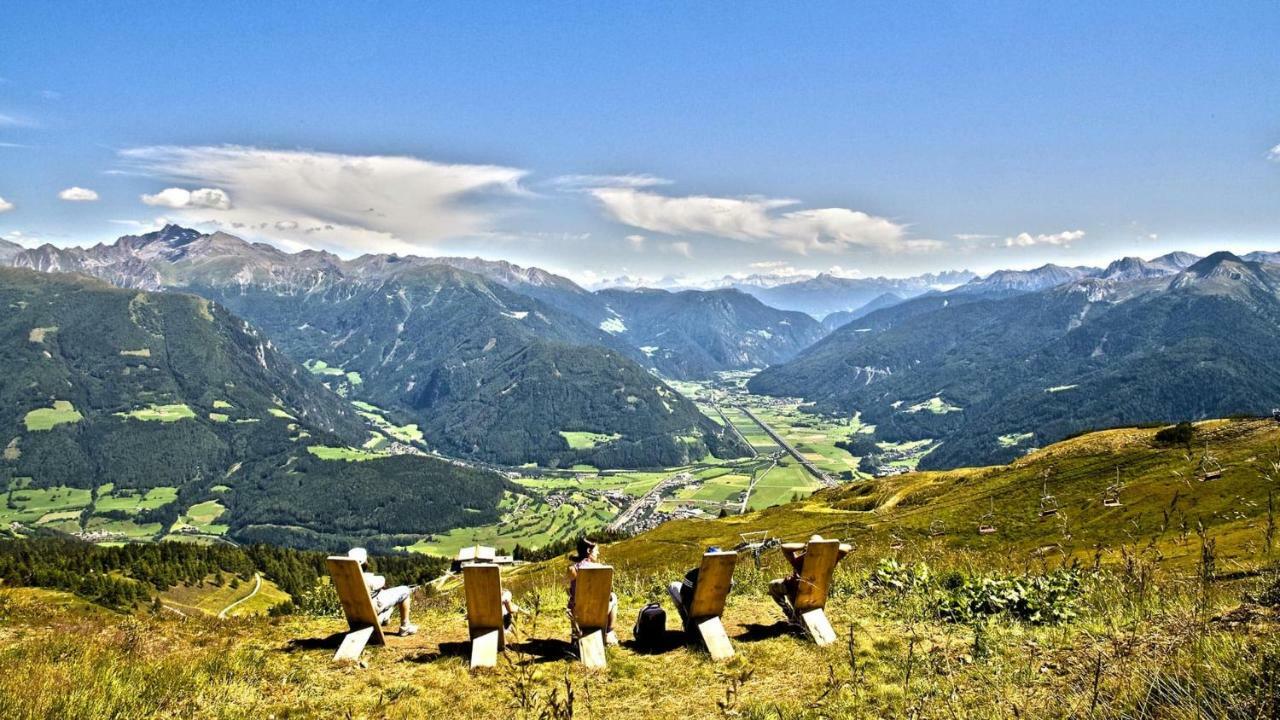 Historic Guesthouse Bircher B&B Apartments Near Sterzing Campo di Trens Bagian luar foto